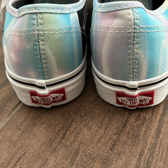 Vans Sailor Moon Collection Men Size 7.5 Women Size 9 - Picture 5 of 14